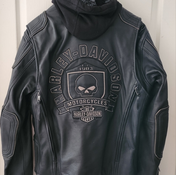 Harley Davidson leather riding jacket - Picture 2 of 3